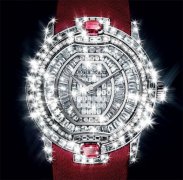 镶满钻石的罗杰杜彼腕表，你会喜欢吗？